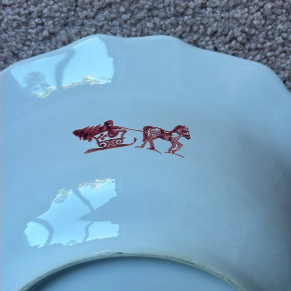 NWT. Sur La Table Italian Red and White Christmas Themed Large Serving Bowl.